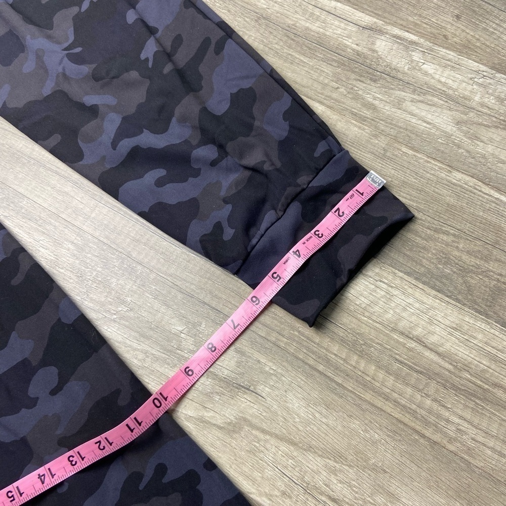 ID Ideology Women's Relaxed Camo Print Joggers Black Size Large - Picture 9 of 14